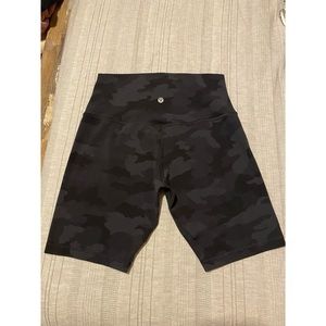 Lululemon bike shorts